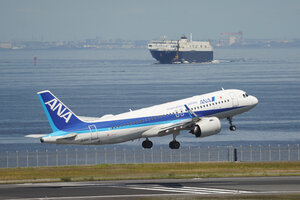 date：2026-05-12;
location：Tokyo Haneda Intl Airport - RJTT;
airline：All Nippon Airways - ANA;
registration：JA215A;
aircraft：A320neo