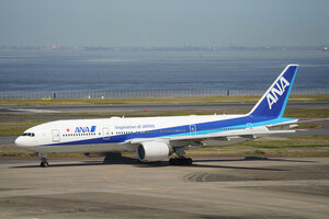 date：2026-05-12;
location：Tokyo Haneda Intl Airport - RJTT;
airline：All Nippon Airways - ANA;
registration：JA716A;
aircraft：B777-200ER