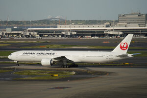 date：2026-05-12;
location：Tokyo Haneda Intl Airport - RJTT;
airline：Japan Airlines - JAL;
registration：JA736J;
aircraft：B777-300ER