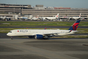 date：2026-05-12;
location：Tokyo Haneda Intl Airport - RJTT;
airline：Delta Air Lines - DAL;
registration：N574DZ;
aircraft：A350-900