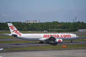 date：2026-05-13;
location：Tokyo Narita Intl Airport - RJAA;
airline：AirAsia X - XAX;
registration：HS-XTQ;
aircraft：A330-300