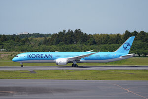 date：2026-05-13;
location：Tokyo Narita Intl Airport - RJAA;
airline：Korean Air - KAL;
registration：HL8734;
aircraft：B787-10