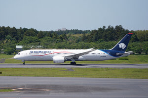 date：2026-05-13;
location：Tokyo Narita Intl Airport - RJAA;
airline：Aeromexico - AMX;
registration：N748AM;
aircraft：B787-9
