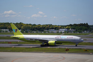 date：2026-05-13;
location：Tokyo Narita Intl Airport - RJAA;
airline：Jin Air - JNA;
registration：HL7734;
aircraft：B777-200