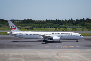 date：2026-05-13;
location：Tokyo Narita Intl Airport - RJAA;
airline：Japan Airlines - JAL;
registration：JA881J;
aircraft：B-787-9