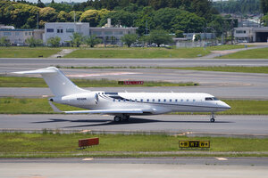 date：2026-05-13;
location：Tokyo Narita Intl Airport - RJAA;
airline：Private Owner - PVT;
registration：N916MM;
aircraft：Bombardier BD-700-1A10 Global 6500