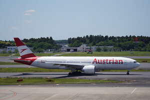 date：2026-05-13;
location：Tokyo Narita Intl Airport - RJAA;
airline：Austrian Airlines - AUA;
registration：OE-LPA;
aircraft：B777-200ER