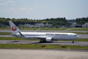 date：2026-05-13;
location：Tokyo Narita Intl Airport - RJAA;
airline：Japan Airlines - JAL;
registration：JA619J;
aircraft：B767-300ER