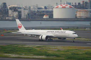 date：2026-05-14;
location：Tokyo Haneda Intl Airport - RJTT;
airline：Japan Airlines - JAL;
registration：JA06XJ;
aircraft：A350-900