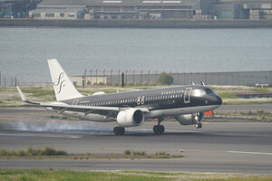 date：2026-05-14;
location：Tokyo Haneda Intl Airport - RJTT;
airline：Starflyer - SFJ;
registration：JA28MC;
aircraft：A320neo