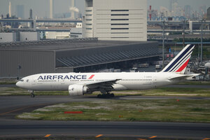 date：2026-05-14;
location：Tokyo Haneda Intl Airport - RJTT;
airline：Air France - AFR;
registration：F-GSPU;
aircraft：A777-200ER
