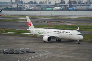 date：2026-05-14;
location：Tokyo Haneda Intl Airport - RJTT;
airline：Japan Airlines - JAL;
registration：JA03XJ;
aircraft：A350-900;
remark：Airbus A350 Livery