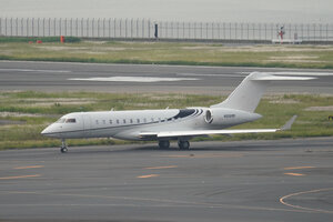 date：2026-05-14;
location：Tokyo Haneda Intl Airport - RJTT;
airline：Private Owner - PVT;
registration：N916MM;
aircraft：Bombardier BD-700-1A10 Global 6500