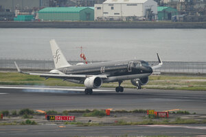 date：2026-05-14;
location：Tokyo Haneda Intl Airport - RJTT;
airline：Starflyer - SFJ;
registration：JA31MC;
aircraft：A320neo
