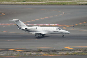 date：2026-05-14;
location：Tokyo Haneda Intl Airport - RJTT;
airline：Private Owner - PVT;
registration：JA525C;
aircraft：Cessna Citation CJ2