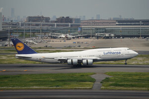 date：2026-05-14;
location：Tokyo Haneda Intl Airport - RJTT;
airline：Lufthansa - DLH;
registration：D-ABYP;
aircraft：B747-8;
remark：Congratulations 1500th Boeing 747 Livery