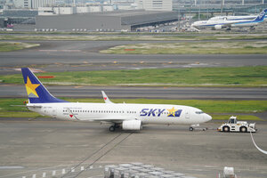 date：2026-05-15;
location：Tokyo Haneda Intl Airport - RJTT;
airline：Skymark Airlines - SKY;
registration：JA73NR;
aircraft：B737-800