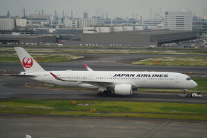 date：2026-05-15;
location：Tokyo Haneda Intl Airport - RJTT;
airline：Japan Airlines - JAL;
registration：JA11XJ;
aircraft：A350-900