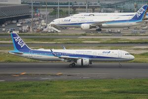 date：2026-05-15;
location：Tokyo Haneda Intl Airport - RJTT;
airline：All Nippon Airways - ANA;
registration：JA141A;
aircraft：A321neo