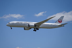 date：2026-05-28;
location：Beijing Capital Intl Airport - ZBAA;
airline：Japan Airlines - JAL;
registration：JA877J;
aircraft：B787-9