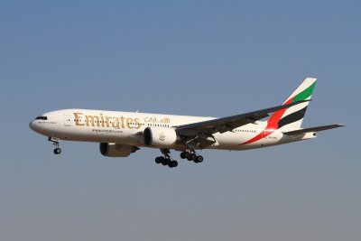 date：2010-02-03location：Beijing Capital Intl Airport - ZBAAairline：Emirates - UAEregistration：A6-EWGaircraft：B777-200ER