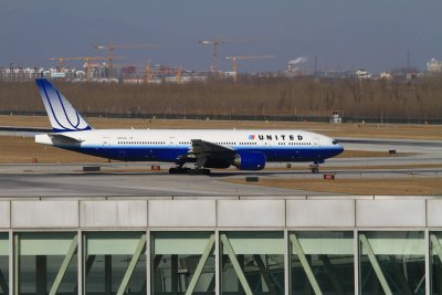 date：2010-02-03location：Beijing Capital Intl Airport - ZBAAairline：United Airlines - UALregistration：N220UAaircraft：B777-200ER
