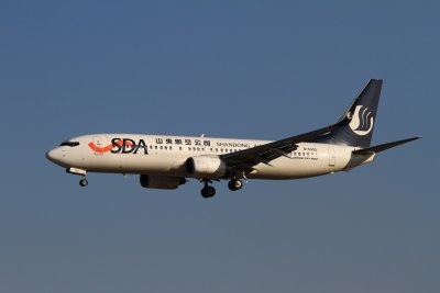 date：2010-02-03location：Beijing Capital Intl Airport - ZBAAairline：Shandong Airlines - CDGregistration：B-5333aircraft：B737-800