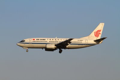 date：2010-02-03location：Beijing Capital Intl Airport - ZBAAairline：Air China - CCAregistration：B-2947aircraft：B737-300