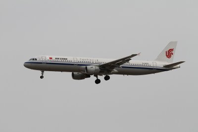 date：2010-02-10location：Beijing Capital Intl Airport - ZBAAairline：Air China - CCAregistration：B-6603aircraft：A321-200