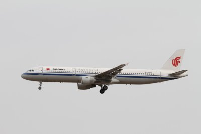 date：2010-02-10location：Beijing Capital Intl Airport - ZBAAairline：Air China - CCAregistration：B-6605aircraft：A321-200
