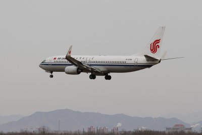 date：2010-02-10location：Beijing Capital Intl Airport - ZBAAairline：Air China - CCAregistration：B-5298aircraft：B737-800