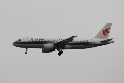 date：2010-02-10location：Beijing Capital Intl Airport - ZBAAairline：Air China - CCAregistration：B-6606aircraft：A320-200