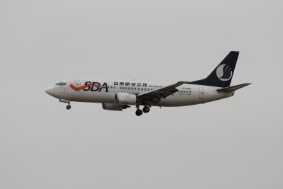 date：2010-02-10location：Beijing Capital Intl Airport - ZBAAairline：Shandong Airlines - CDGregistration：B-2995aircraft：B737-300