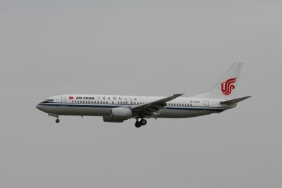 date：2010-02-10location：Beijing Capital Intl Airport - ZBAAairline：Air China - CCAregistration：B-5329aircraft：B737-800