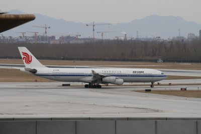 date：2010-02-10location：Beijing Capital Intl Airport - ZBAAairline：Air China - CCAregistration：B-2388aircraft：A340-300