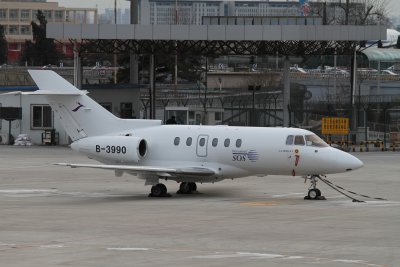 date：2010-02-10location：Beijing Capital Intl Airport - ZBAAairline：Deer Jet - DERregistration：B-3990aircraft：Raytheon HAWKER 800XP