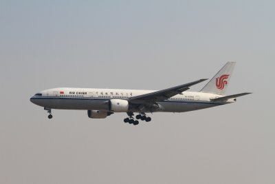 date：2010-02-19location：Beijing Capital Intl Airport - ZBAAairline：Air China - CCAregistration：B-2068aircraft：B777-200