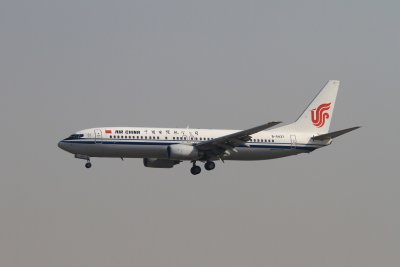 date：2010-02-19location：Beijing Capital Intl Airport - ZBAAairline：Air China - CCAregistration：B-5437aircraft：B737-800