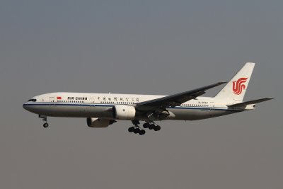 date：2010-02-19location：Beijing Capital Intl Airport - ZBAAairline：Air China - CCAregistration：B-2067aircraft：B777-200