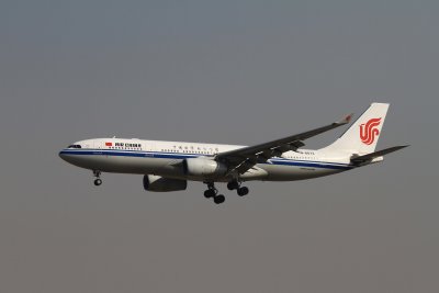 date：2010-02-19location：Beijing Capital Intl Airport - ZBAAairline：Air China - CCAregistration：B-6073aircraft：A330-200