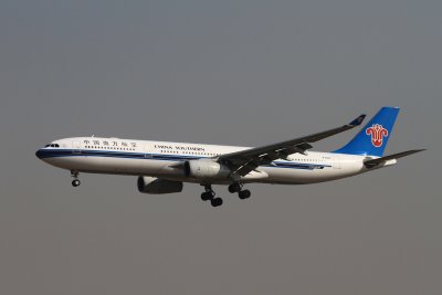 date：2010-02-19location：Beijing Capital Intl Airport - ZBAAairline：China Southern Airlines - CSNregistration：B-6500aircraft：A330-200