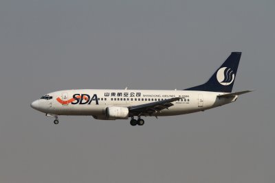 date：2010-02-19location：Beijing Capital Intl Airport - ZBAAairline：Shandong Airlines - CDGregistration：B-2996aircraft：B737-300