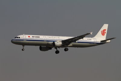 date：2010-02-19location：Beijing Capital Intl Airport - ZBAAairline：Air China - CCAregistration：B-6599aircraft：A321-200