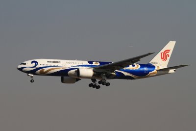date：2010-02-19location：Beijing Capital Intl Airport - ZBAAairline：Air China - CCAregistration：B-2059aircraft：B777-200remark：Blue Cloud Livery(蓝祥云号)