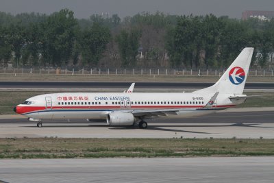 date：2010-05-01location：Beijing Capital Intl Airport - ZBAAairline：China Eastern Airlines - CESregistration：B-5100aircraft：B737-800