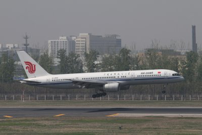 date：2010-05-01location：Beijing Capital Intl Airport - ZBAAairline：Air China - CCAregistration：B-2841aircraft：B757-200