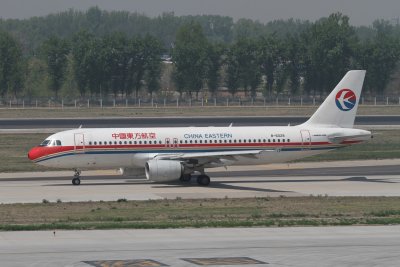 date：2010-05-01location：Beijing Capital Intl Airport - ZBAAairline：China Eastern Airlines - CESregistration：B-6029aircraft：A320-200