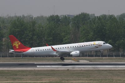 date：2010-05-01location：Beijing Capital Intl Airport - ZBAAairline：Tianjin Airlines - GCRregistration：B-3163aircraft：EMB-190