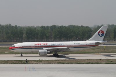 date：2010-05-01location：Beijing Capital Intl Airport - ZBAAairline：China Eastern Airlines - CESregistration：B-2324aircraft：A300-600R