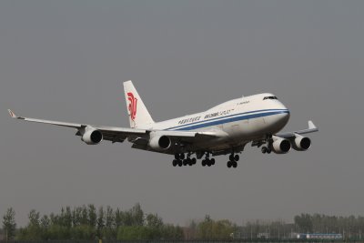 date：2010-05-01location：Beijing Capital Intl Airport - ZBAAairline：Air China Cargo - CAOregistration：B-2477aircraft：B747-400F